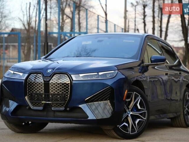 Синий БМВ iX, объемом двигателя 0 л и пробегом 39 тыс. км за 62800 $, фото 1 на Automoto.ua