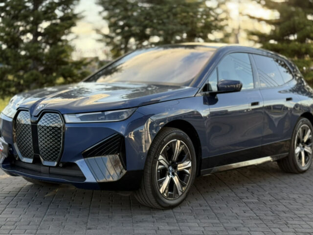 Синий БМВ iX, объемом двигателя 0 л и пробегом 12 тыс. км за 54000 $, фото 1 на Automoto.ua