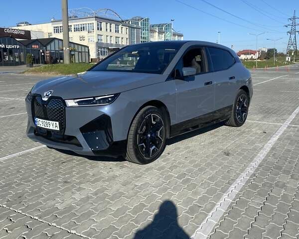 Синий БМВ iX, объемом двигателя 0 л и пробегом 16 тыс. км за 63000 $, фото 1 на Automoto.ua