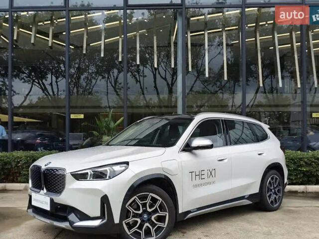 БМВ iX1 2023 в Львове на Automoto.ua Белый БМВ iX1, объемом двигателя 0 л и пробегом 27 тыс. км за 26000 $, фото 1 на Automoto.ua