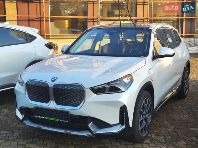 Белый БМВ iX1, объемом двигателя 0 л и пробегом 1 тыс. км за 32499 $, фото 1 на Automoto.ua
