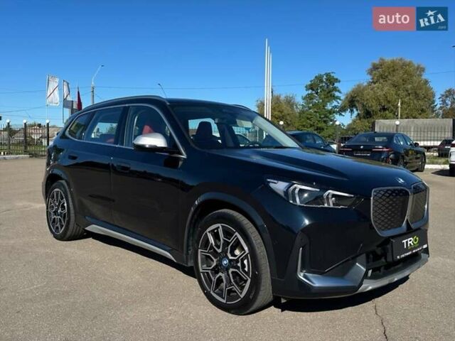 Чорний БМВ iX1, об'ємом двигуна 0 л та пробігом 3 тис. км за 29500 $, фото 1 на Automoto.ua