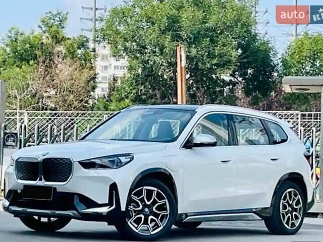 БМВ iX1, объемом двигателя 0 л и пробегом 2 тыс. км за 29000 $, фото 1 на Automoto.ua