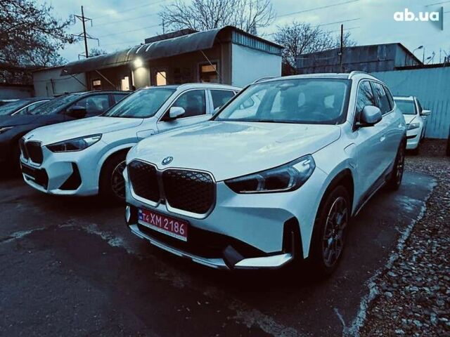 БМВ iX1, объемом двигателя 0 л и пробегом 4 тыс. км за 36999 $, фото 1 на Automoto.ua