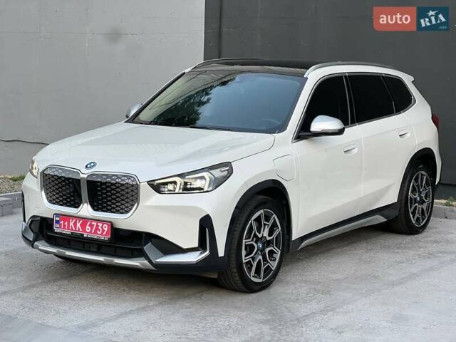 БМВ iX1, объемом двигателя 0 л и пробегом 17 тыс. км за 30500 $, фото 1 на Automoto.ua