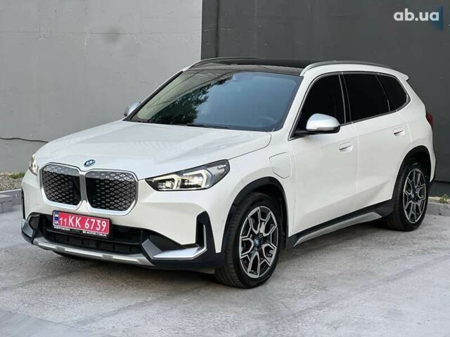 БМВ iX1 2023 в Киеве на Automoto.ua БМВ iX1, объемом двигателя 0 л и пробегом 17 тыс. км за 30500 $, фото 1 на Automoto.ua