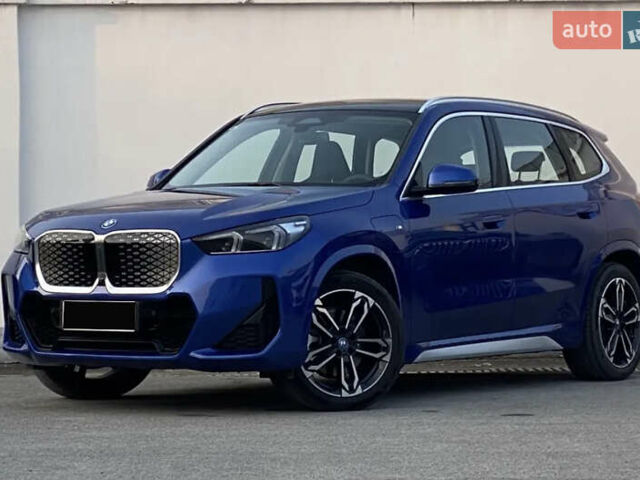 Синий БМВ iX1, объемом двигателя 0 л и пробегом 5 тыс. км за 25999 $, фото 1 на Automoto.ua