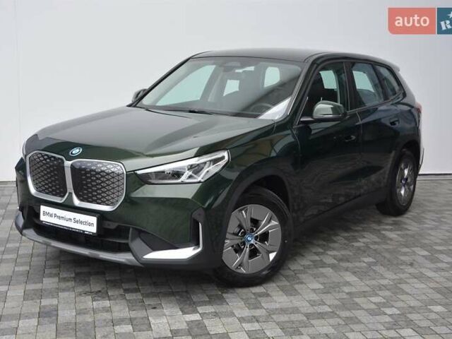 Зеленый БМВ iX1, объемом двигателя 0 л и пробегом 8 тыс. км за 41883 $, фото 1 на Automoto.ua