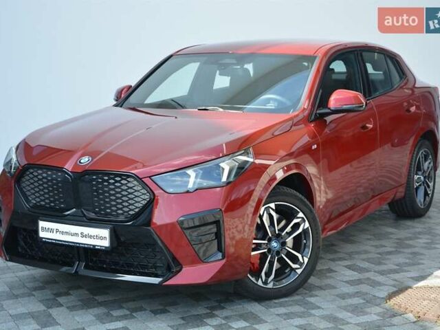 Красный БМВ iX2, объемом двигателя 0 л и пробегом 8 тыс. км за 45313 $, фото 1 на Automoto.ua