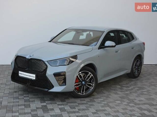 БМВ iX2, объемом двигателя 0 л и пробегом 9 тыс. км за 52556 $, фото 1 на Automoto.ua
