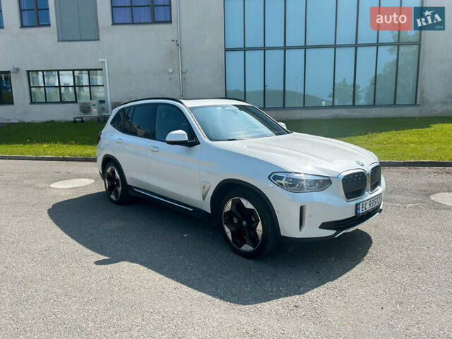 Белый БМВ iX3, объемом двигателя 0 л и пробегом 111 тыс. км за 32500 $, фото 1 на Automoto.ua