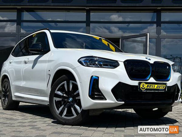 Белый БМВ iX3, объемом двигателя 86 л и пробегом 38 тыс. км за 51500 $, фото 1 на Automoto.ua