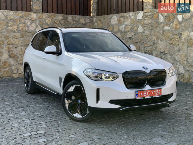 Белый БМВ iX3, объемом двигателя 0 л и пробегом 179 тыс. км за 27500 $, фото 1 на Automoto.ua