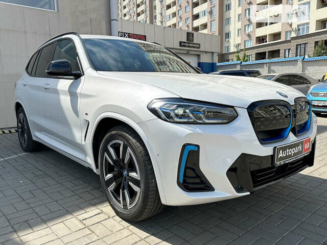 Белый БМВ iX3, объемом двигателя 0 л и пробегом 3 тыс. км за 68069 $, фото 1 на Automoto.ua