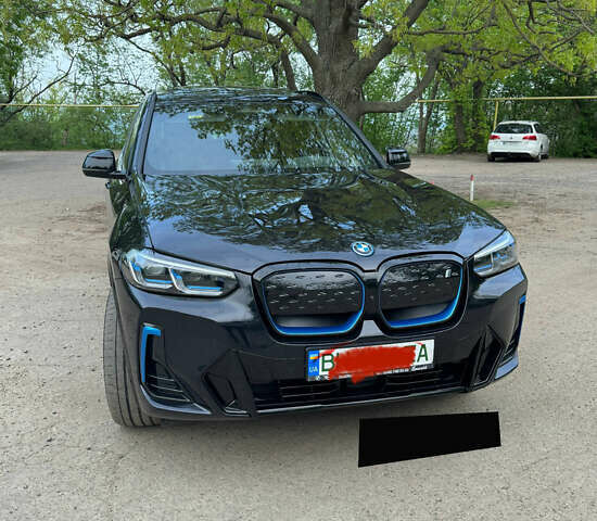 Черный БМВ iX3, объемом двигателя 0 л и пробегом 115 тыс. км за 35000 $, фото 1 на Automoto.ua