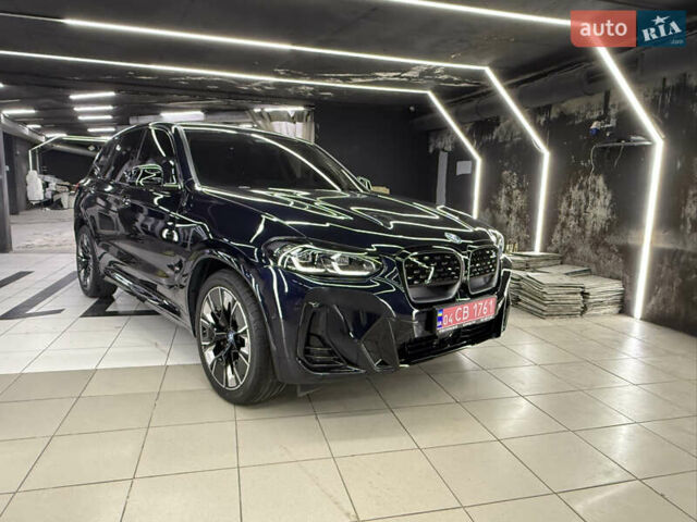 Черный БМВ iX3, объемом двигателя 0 л и пробегом 9 тыс. км за 42000 $, фото 1 на Automoto.ua