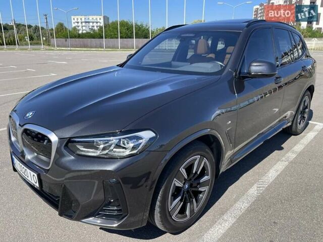 Серый БМВ iX3, объемом двигателя 0 л и пробегом 39 тыс. км за 38000 $, фото 1 на Automoto.ua