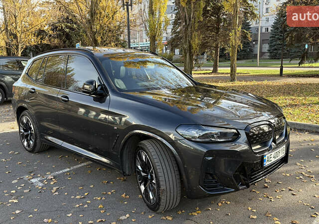 Серый БМВ iX3, объемом двигателя 0 л и пробегом 22 тыс. км за 49900 $, фото 1 на Automoto.ua