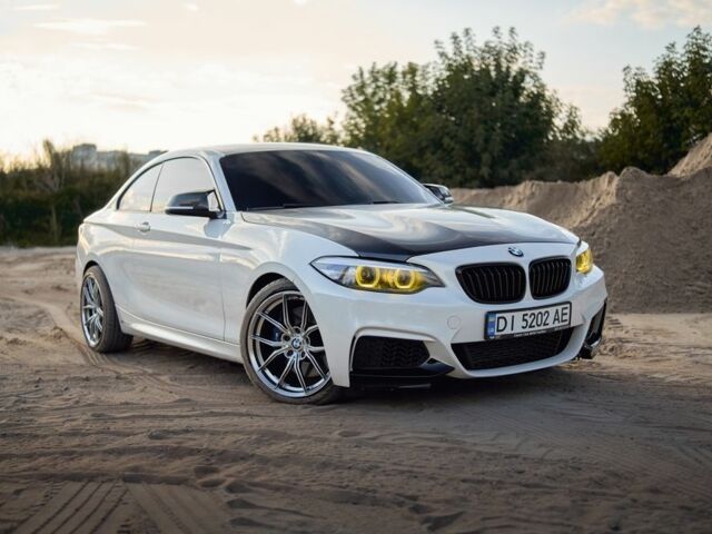 Білий БМВ m235i, об'ємом двигуна 2.98 л та пробігом 198 тис. км за 15781 $, фото 1 на Automoto.ua