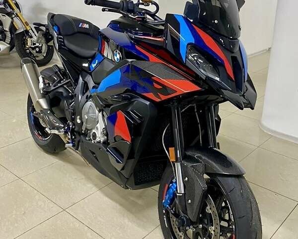 Черный БМВ M 1000XR, объемом двигателя 1 л и пробегом 1 тыс. км за 37222 $, фото 1 на Automoto.ua