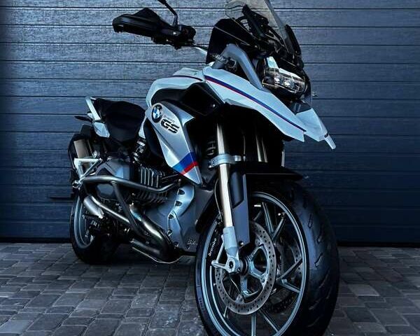 Белый БМВ R 1200GS, объемом двигателя 1.2 л и пробегом 22 тыс. км за 15000 $, фото 1 на Automoto.ua