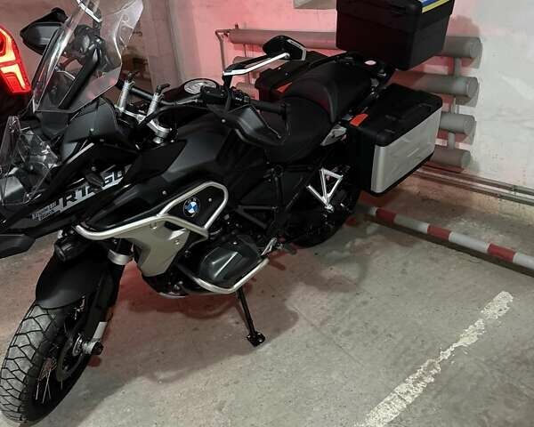 Черный БМВ R 1250GS, объемом двигателя 0 л и пробегом 19 тыс. км за 20000 $, фото 1 на Automoto.ua