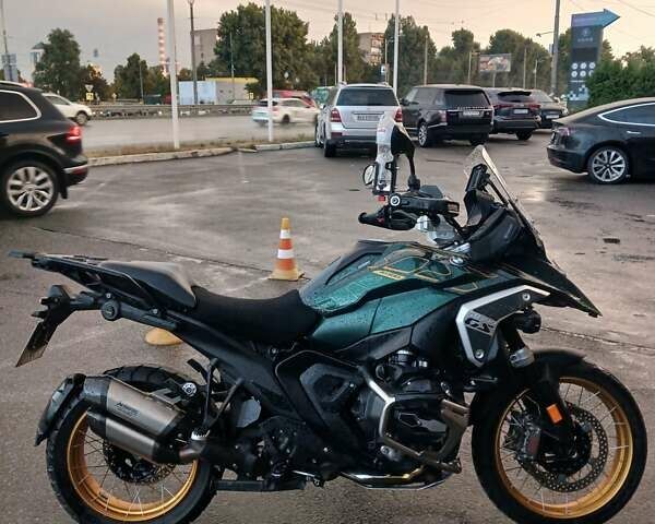 Зеленый БМВ R 1300GS, объемом двигателя 1.3 л и пробегом 17 тыс. км за 28500 $, фото 1 на Automoto.ua