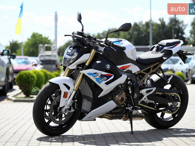 Белый БМВ S 1000R, объемом двигателя 1 л и пробегом 1 тыс. км за 25500 $, фото 1 на Automoto.ua