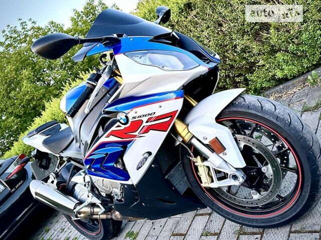 Белый БМВ S 1000RR, объемом двигателя 1 л и пробегом 3 тыс. км за 17777 $, фото 1 на Automoto.ua