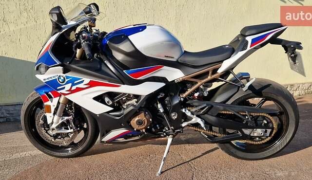 Белый БМВ S 1000RR, объемом двигателя 1 л и пробегом 21 тыс. км за 22000 $, фото 1 на Automoto.ua