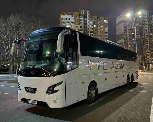 Белый Бова Магик, объемом двигателя 12.9 л и пробегом 1 тыс. км за 64000 $, фото 1 на Automoto.ua