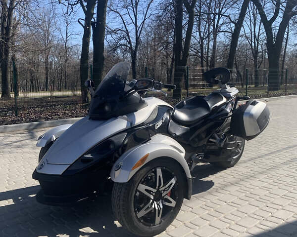 Серый БРП Кан Ам, объемом двигателя 1 л и пробегом 13 тыс. км за 6300 $, фото 1 на Automoto.ua