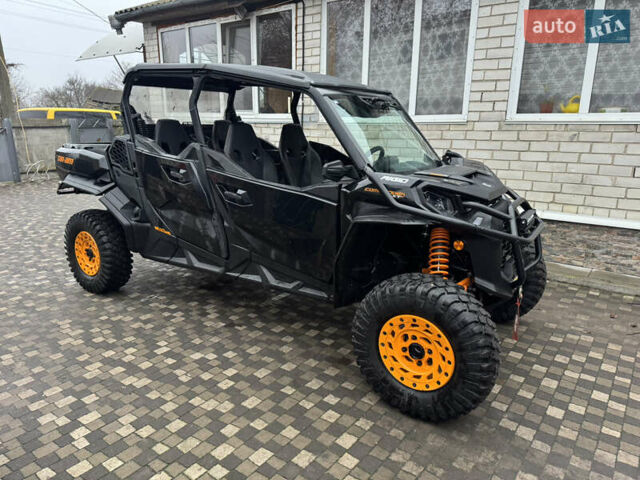 Чорний БРП Коммандєр, об'ємом двигуна 1 л та пробігом 5 тис. км за 22000 $, фото 1 на Automoto.ua