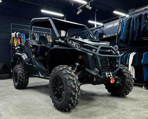 Чорний БРП Коммандєр, об'ємом двигуна 1 л та пробігом 1 тис. км за 25650 $, фото 1 на Automoto.ua