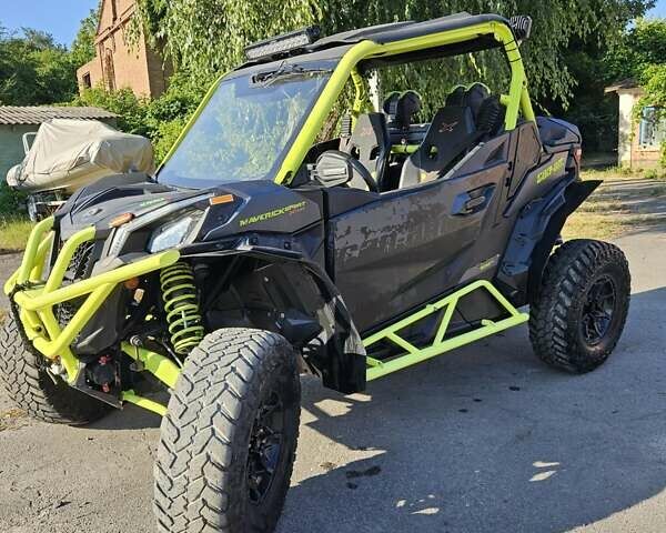 Желтый БРП Маверик, объемом двигателя 0 л и пробегом 10 тыс. км за 15000 $, фото 1 на Automoto.ua