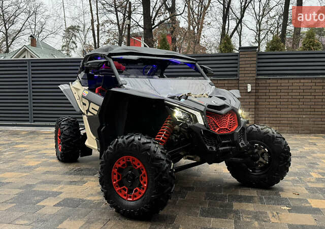 Бежевый БРП Maverick X3, объемом двигателя 0.9 л и пробегом 2 тыс. км за 35900 $, фото 1 на Automoto.ua