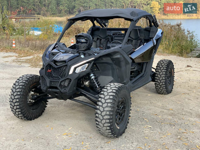 Черный БРП Maverick X3, объемом двигателя 0.9 л и пробегом 4 тыс. км за 26000 $, фото 1 на Automoto.ua