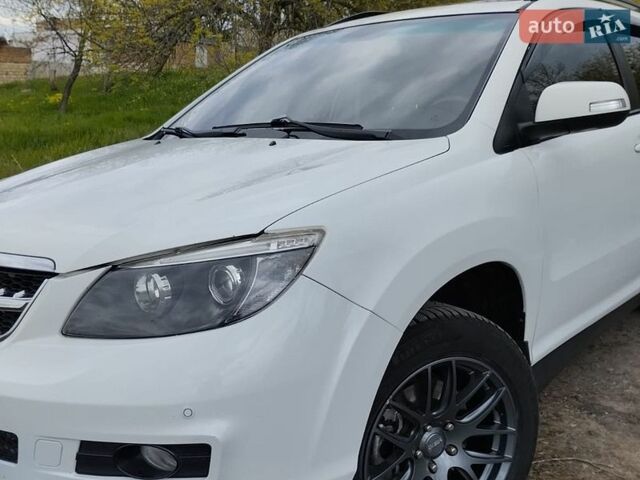 Белый БИД С6, объемом двигателя 2.4 л и пробегом 195 тыс. км за 8000 $, фото 1 на Automoto.ua