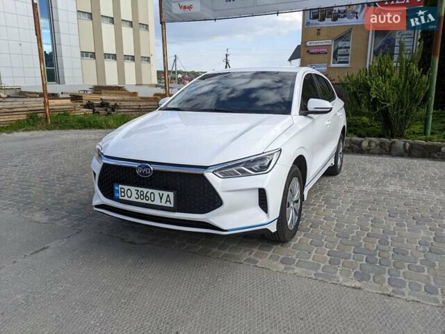 Белый БИД e2, объемом двигателя 0 л и пробегом 36 тыс. км за 12900 $, фото 1 на Automoto.ua