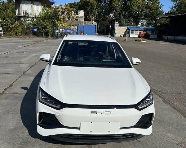 Белый БИД e2, объемом двигателя 0 л и пробегом 1 тыс. км за 16000 $, фото 1 на Automoto.ua