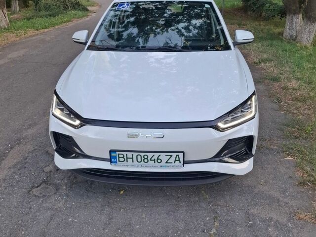 Белый БИД e2, объемом двигателя 0 л и пробегом 16 тыс. км за 18299 $, фото 1 на Automoto.ua