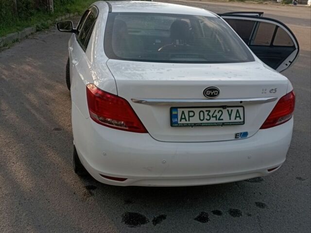Белый БИД E5, объемом двигателя 0 л и пробегом 200 тыс. км за 6400 $, фото 1 на Automoto.ua