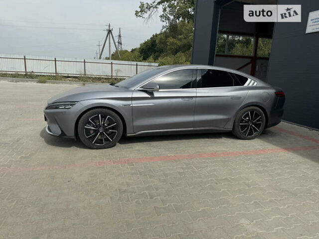 Серый БИД Han, объемом двигателя 0 л и пробегом 71 тыс. км за 23000 $, фото 1 на Automoto.ua