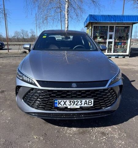 Серый БИД Qin Plus, объемом двигателя 1.5 л и пробегом 1 тыс. км за 21250 $, фото 1 на Automoto.ua