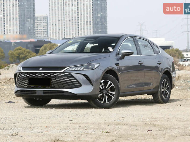Серый БИД Qin Plus, объемом двигателя 1.5 л и пробегом 1 тыс. км за 17500 $, фото 1 на Automoto.ua