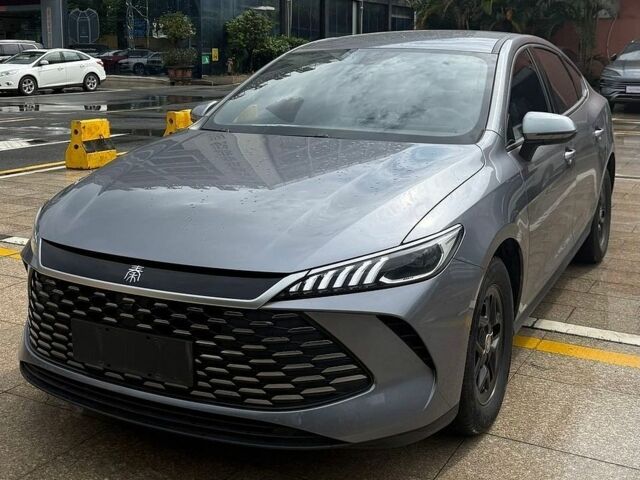 Серый БИД Qin Plus, объемом двигателя 1.5 л и пробегом 7 тыс. км за 16500 $, фото 1 на Automoto.ua