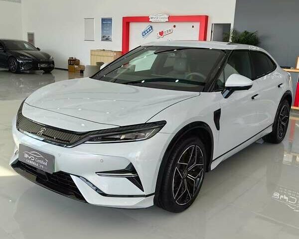 Белый БИД Song L, объемом двигателя 0 л и пробегом 3 тыс. км за 28300 $, фото 1 на Automoto.ua