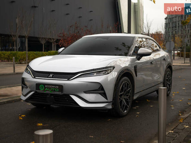 Белый БИД Song L, объемом двигателя 0 л и пробегом 88 тыс. км за 36000 $, фото 1 на Automoto.ua