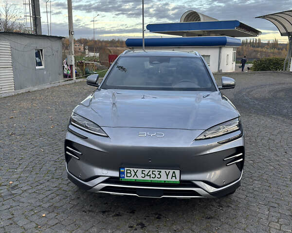 БИД Song Plus 2024 в Хмельницком на Automoto.ua Серый БИД Song Plus, объемом двигателя 0 л и пробегом 5 тыс. км за 26500 $, фото 1 на Automoto.ua