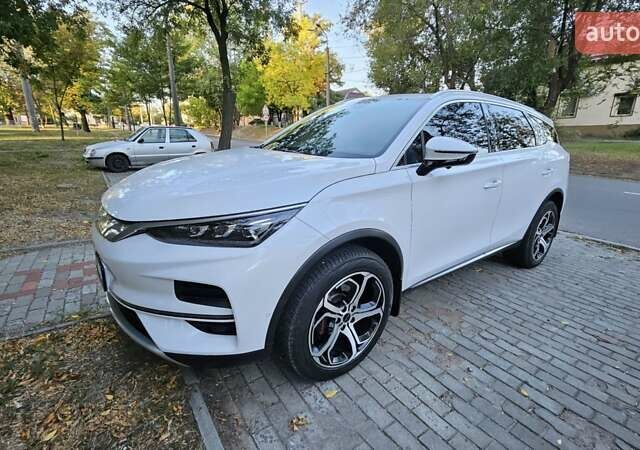 Білий БІД Tang, об'ємом двигуна 0 л та пробігом 15 тис. км за 36500 $, фото 1 на Automoto.ua